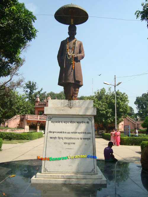 Madan mohan malviya statue at Birla Temple