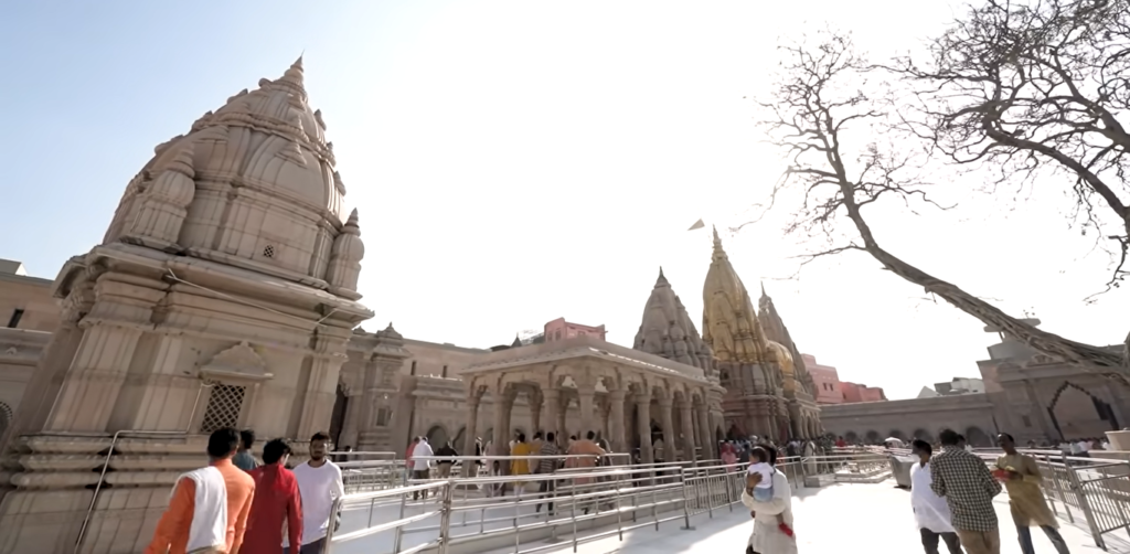 Main Kashi Vishwanath Temple